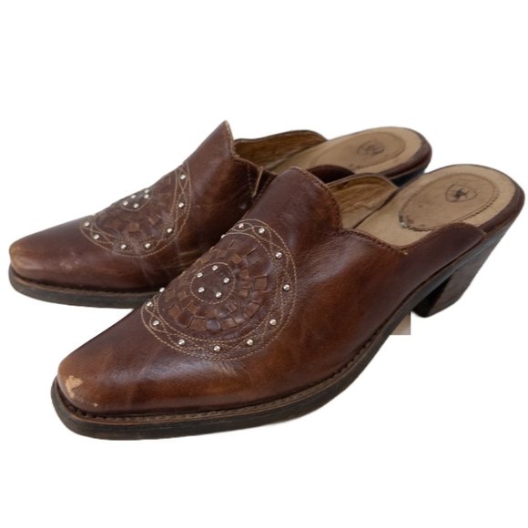 Ariat Womens Size 7 Mule Brown Leather Slip On Western Studded Medallion Heel - Picture 1 of 8